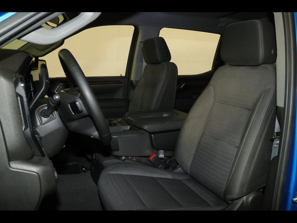 Used 2023 Chevrolet Silverado 1500 LT AWD/4WD image 25