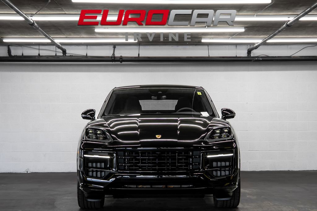 Used 2025 Porsche Cayenne GTS image 8