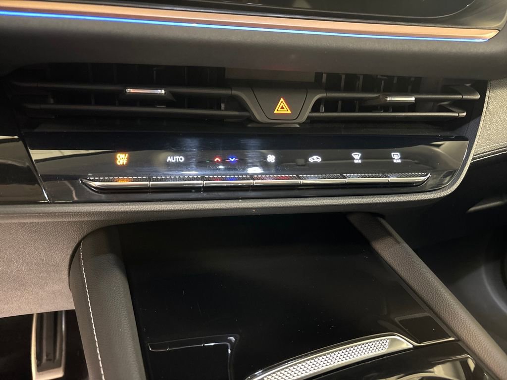 Certified 2024 Buick Envision Sport Touring image 34