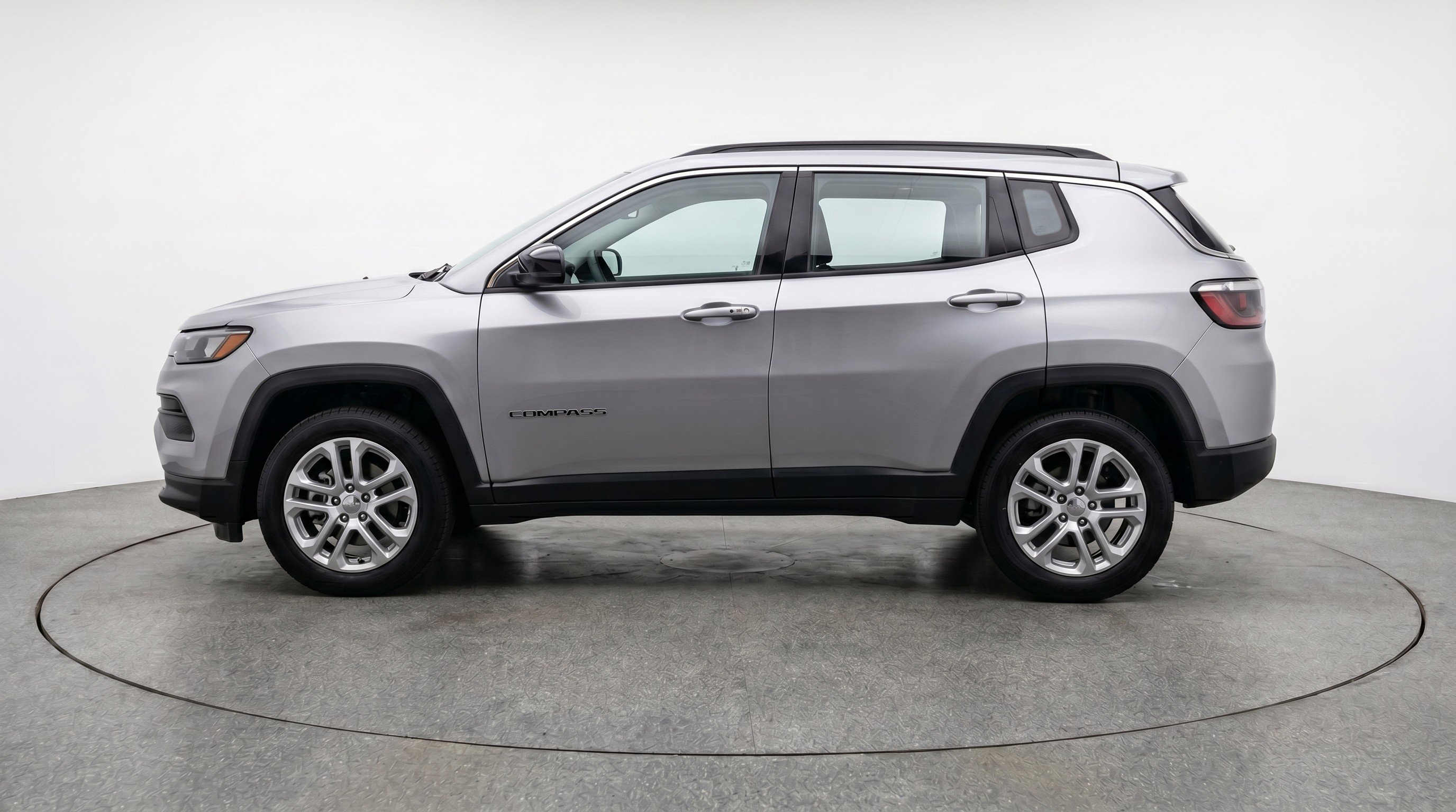 Used 2025 Jeep Compass Limited AWD/4WD image 5