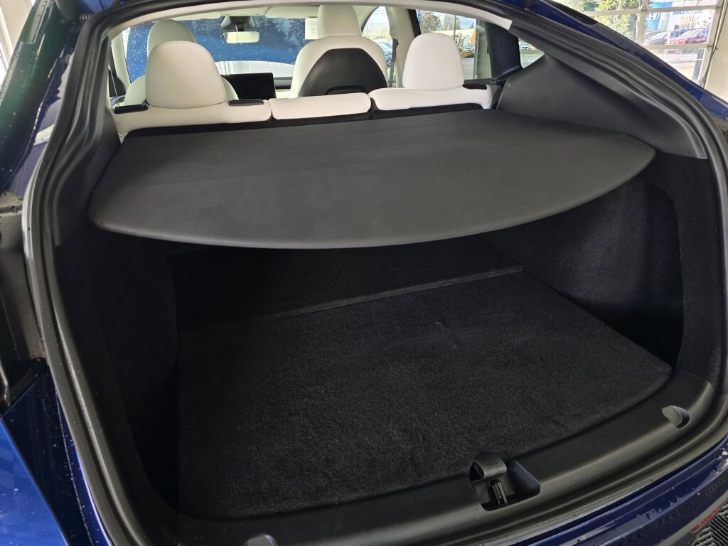 Used 2025 Tesla Model Y Long Range image 16