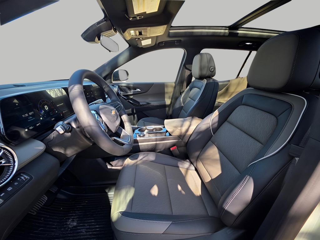 New 2026 Chevrolet Equinox LT w/ Convenience Package II image 18