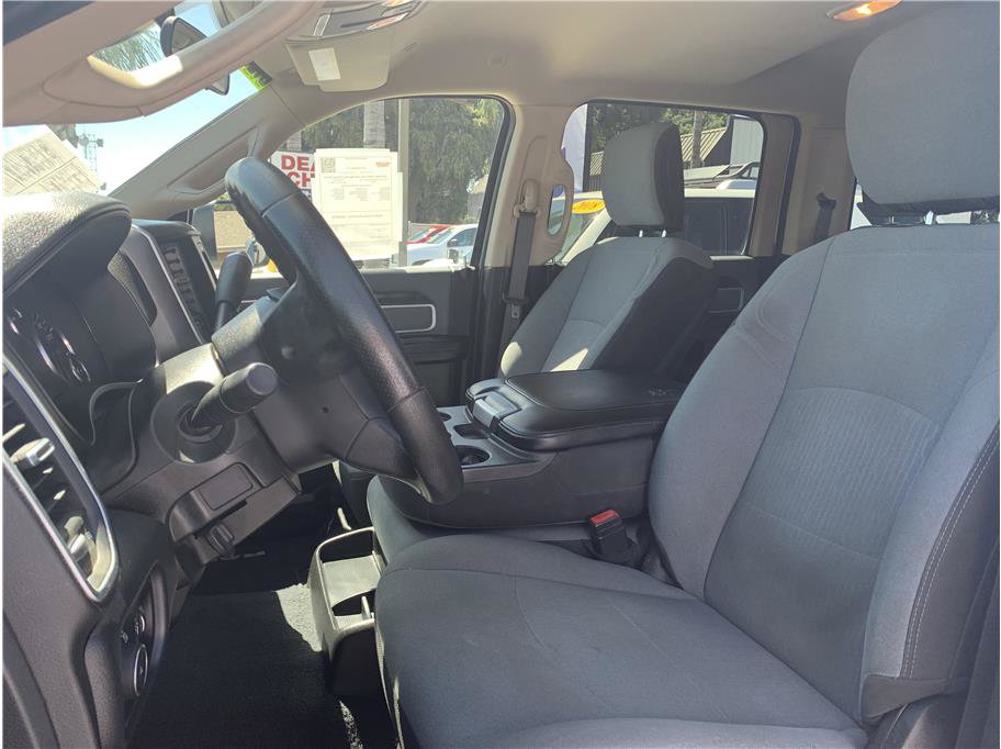 Used 2019 RAM 3500 Big Horn RWD image 10