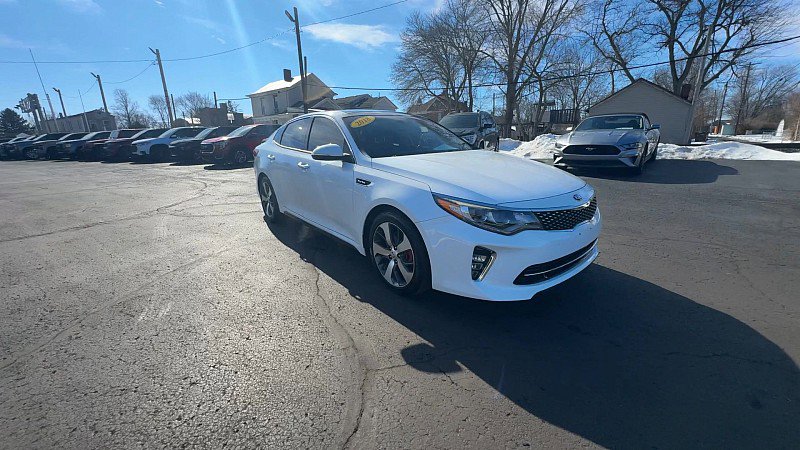 Used 2018 Kia Optima SX image 2
