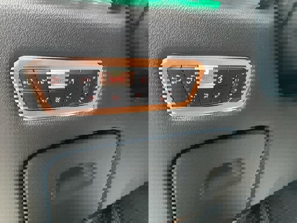 Used 2021 BMW X5 xDrive40i w/ Convenience Package image 16