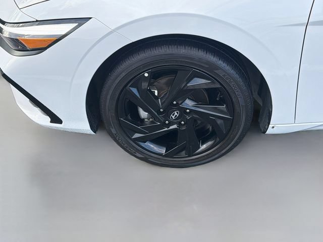Certified 2026 Hyundai Elantra SEL Sport Premium FWD image 30
