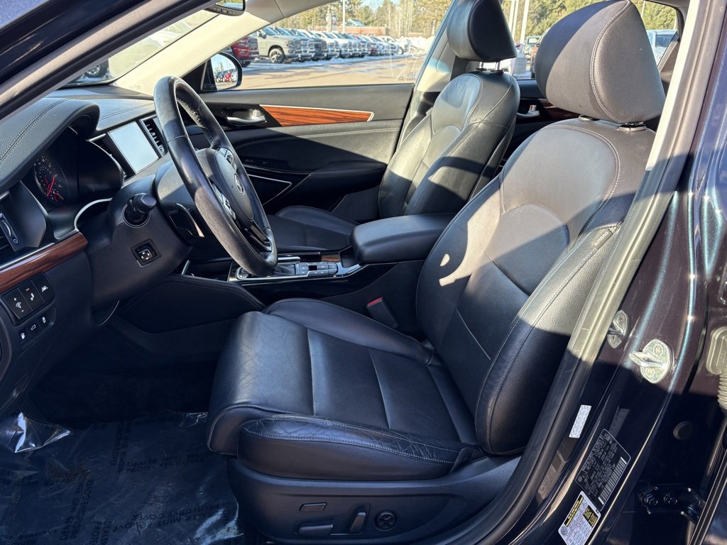 Used 2018 Kia Cadenza Technology image 12