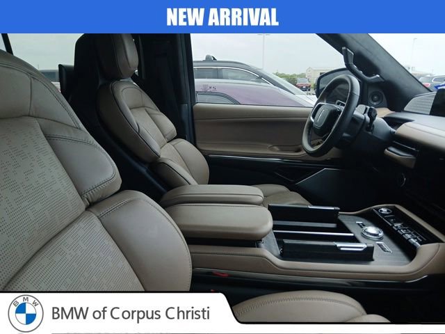 Used 2025 Lincoln Navigator Black Label AWD/4WD image 15