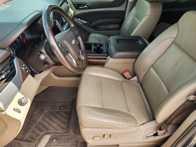 Used 2020 Chevrolet Tahoe LT w/ Luxury Package RWD image 13