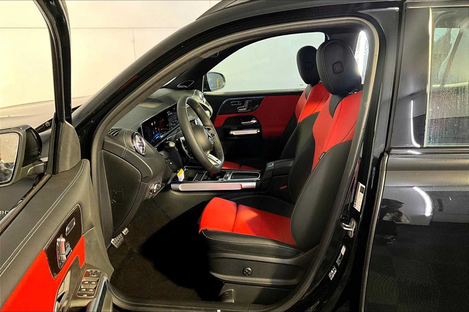 New 2026 Mercedes-Benz GLB 35 AMG 4MATIC image 13
