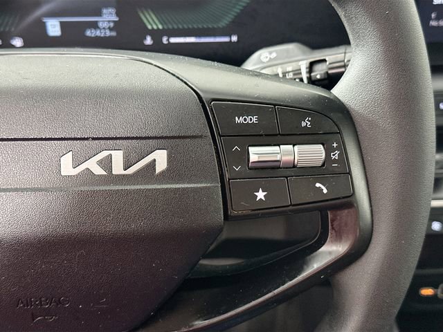 Used 2025 Kia K4 LXS FWD image 21