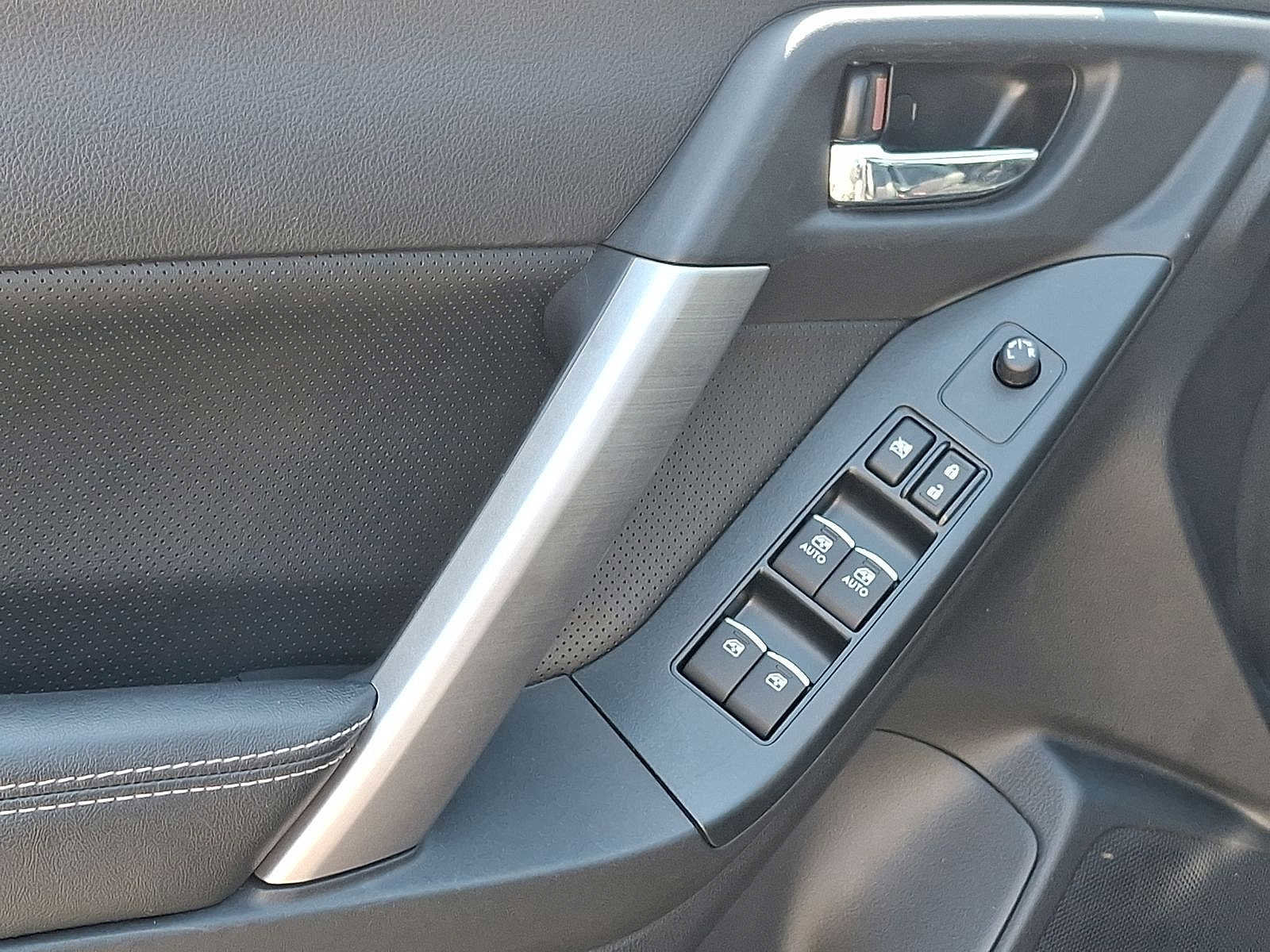 Used 2018 Subaru Forester 2.0XT Premium image 10