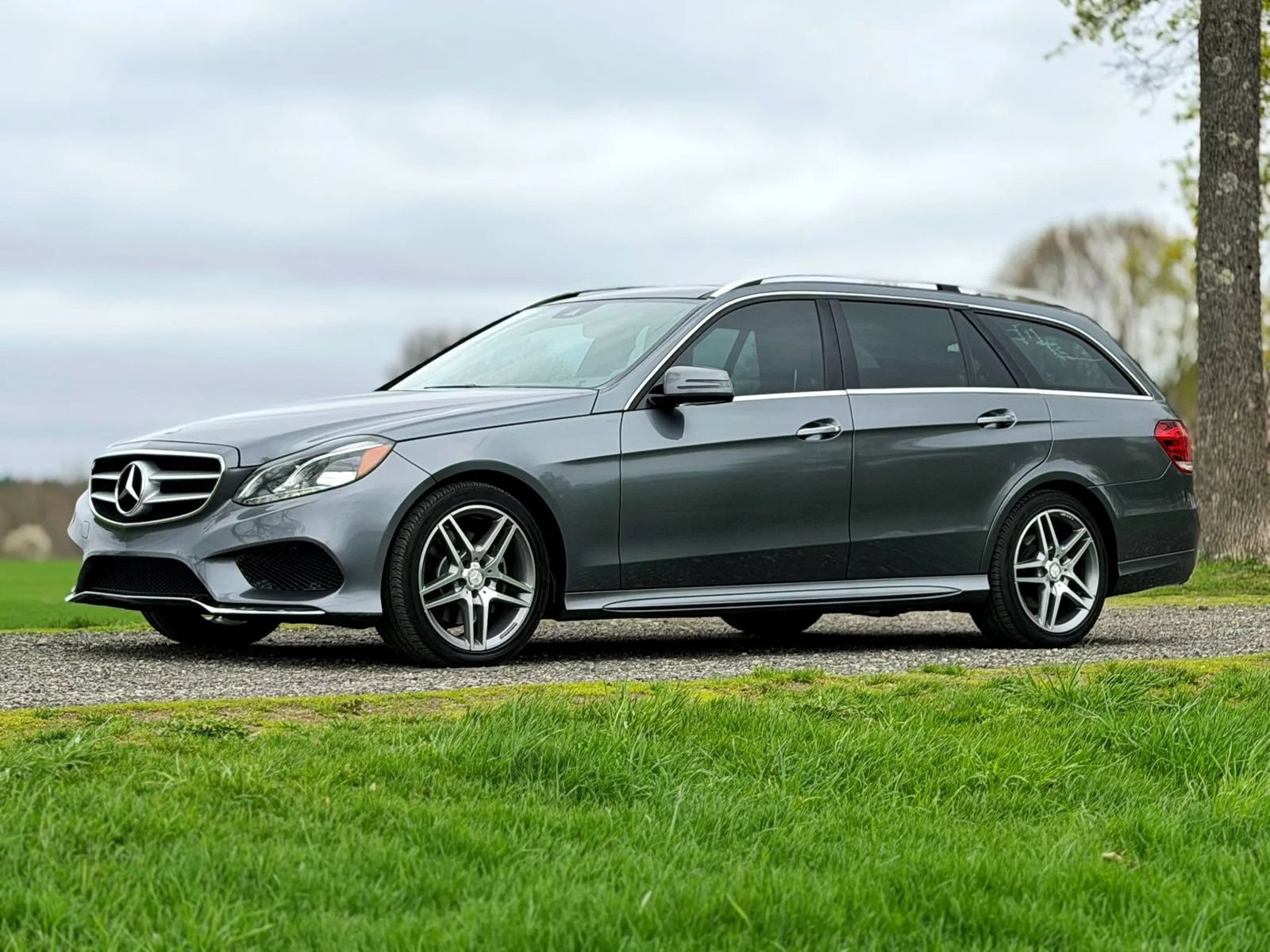 Used 2016 Mercedes-Benz E 350 4MATIC Wagon image 28