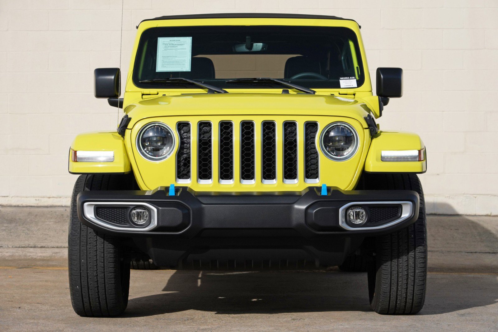Used 2023 Jeep Wrangler Unlimited Sahara AWD/4WD image 6