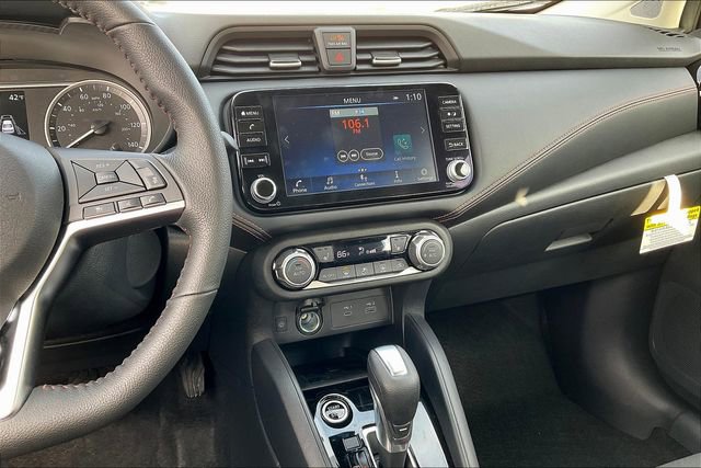 New 2025 Nissan Versa SR w/ Trunk Package image 7