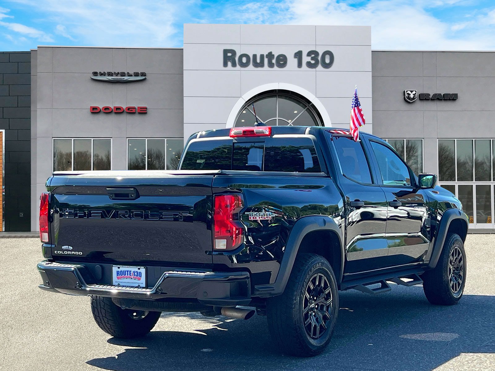 Used 2024 Chevrolet Colorado Trail Boss w/ Technology Package AWD/4WD image 4