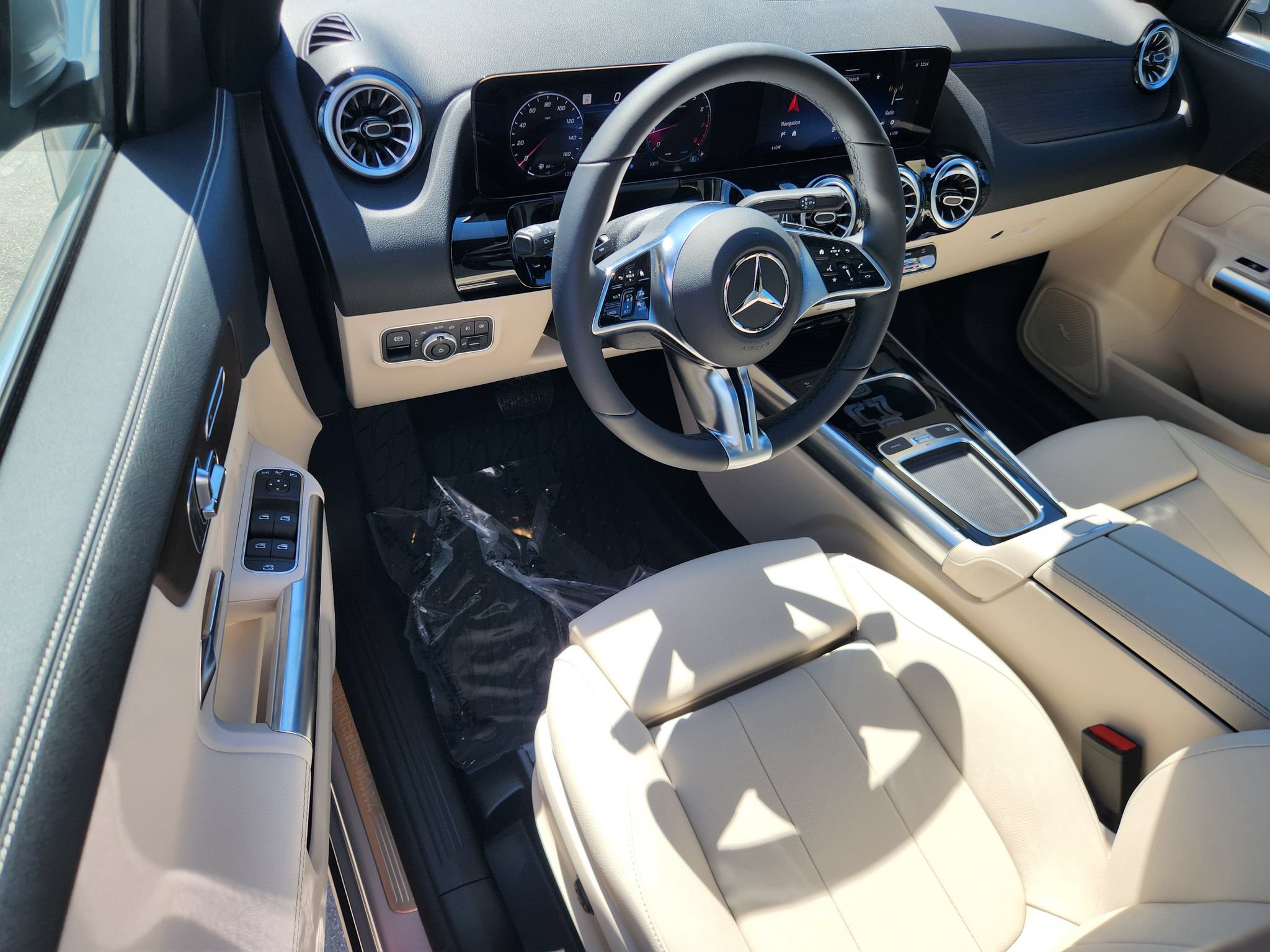 New 2026 Mercedes-Benz GLA 250 4MATIC image 15