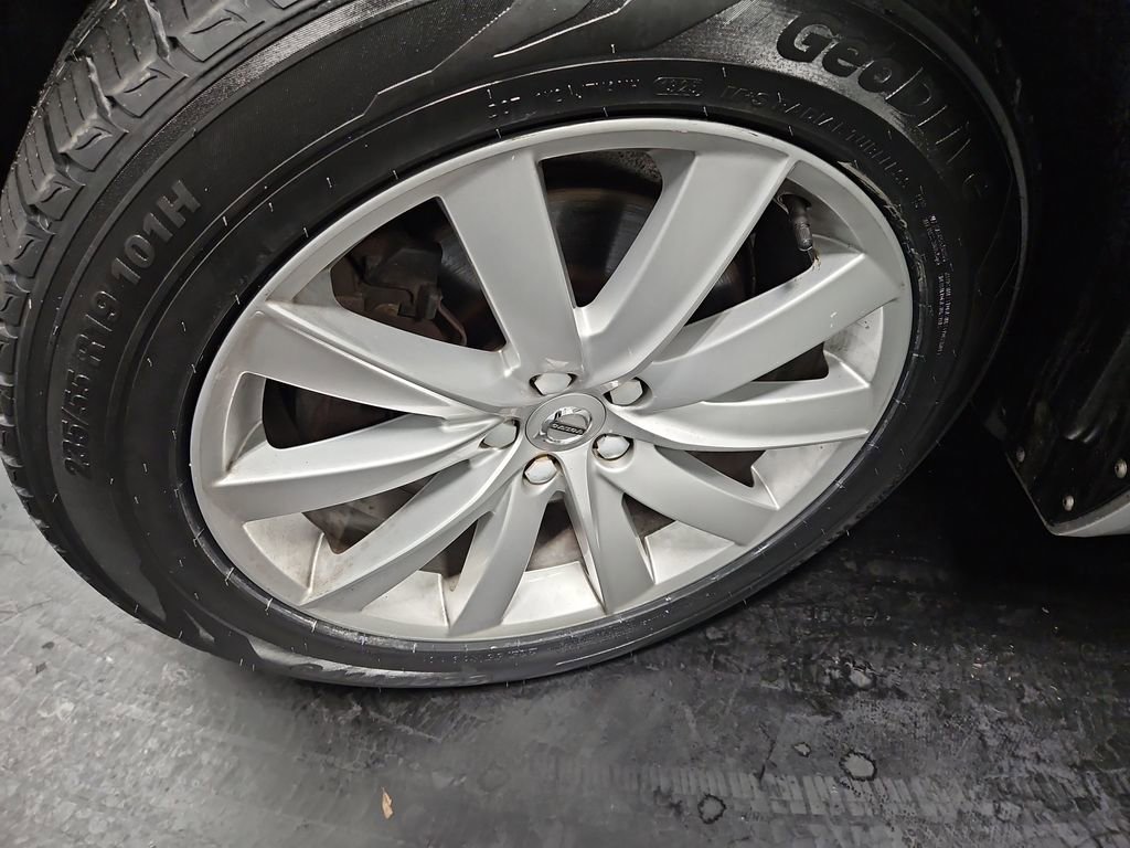 Used 2018 Volvo XC90 T6 Momentum w/ Convenience Package image 11