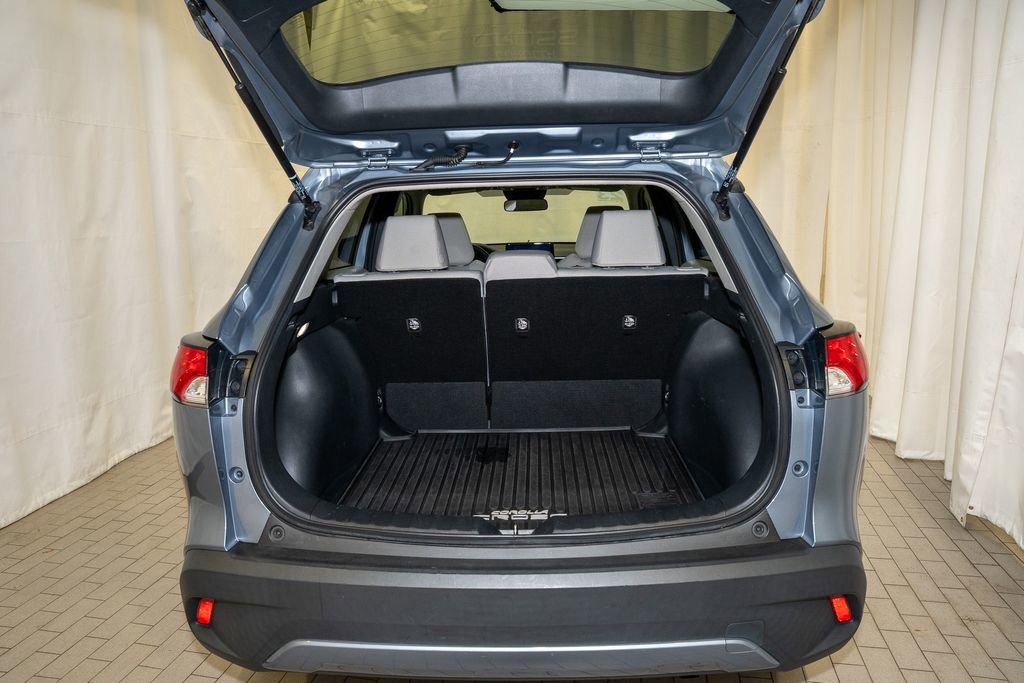 Used 2023 Toyota Corolla Cross LE image 6