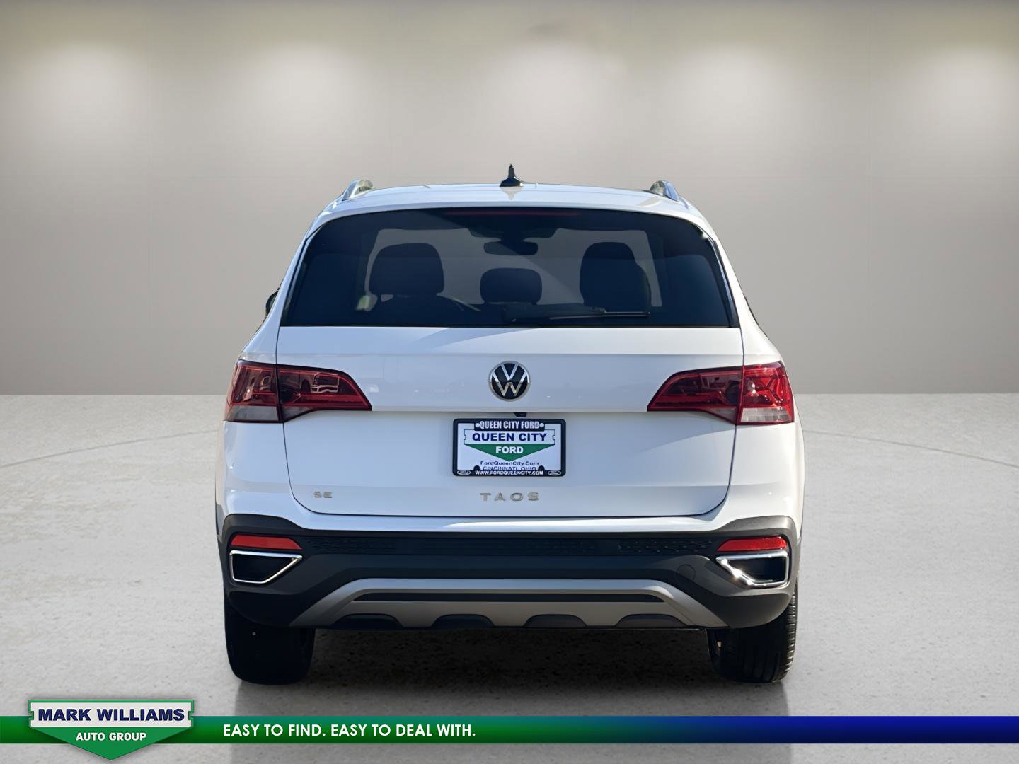 Used 2024 Volkswagen Taos SE image 4