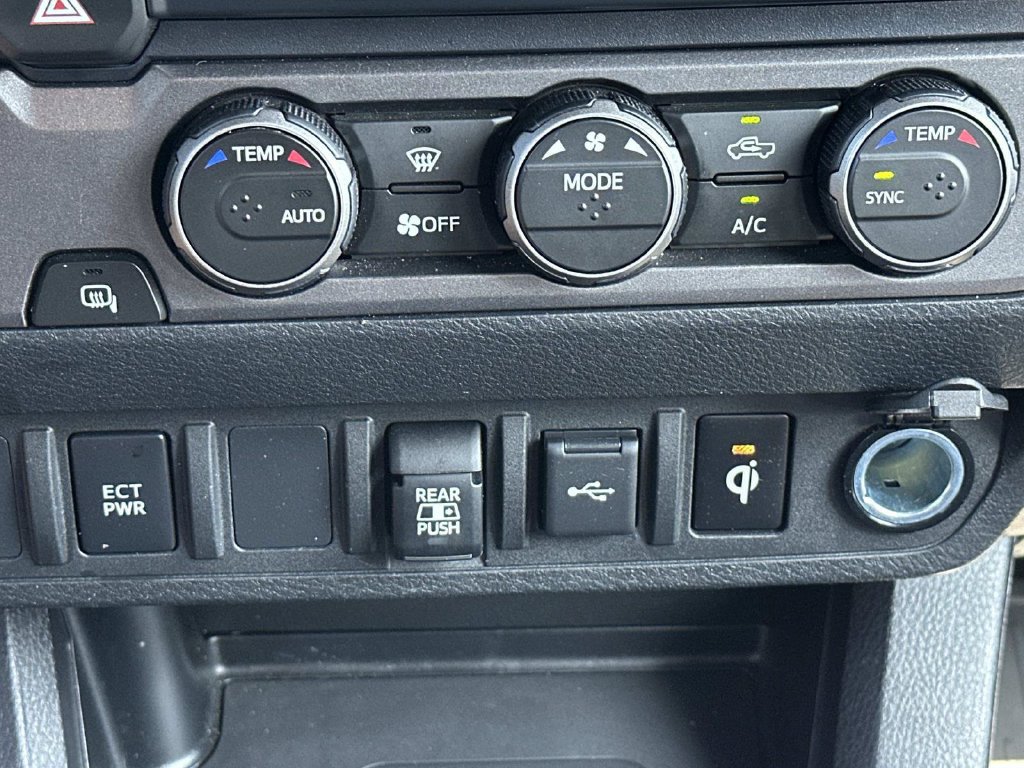 Used 2021 Toyota Tacoma TRD Sport RWD image 39