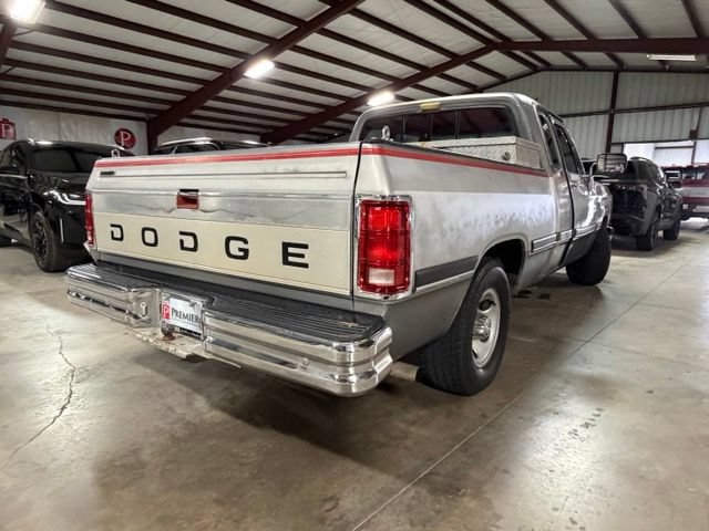 Used 1993 Dodge D/W Truck 150 RWD image 6