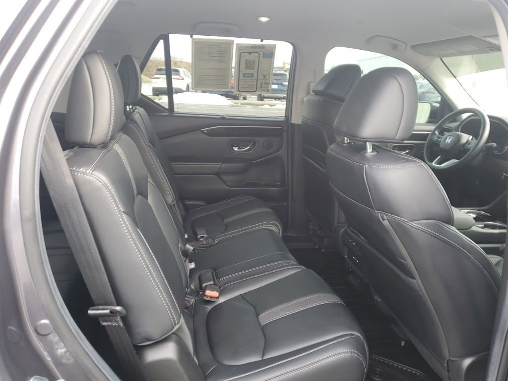 Certified 2025 Honda Pilot EX-L image 29