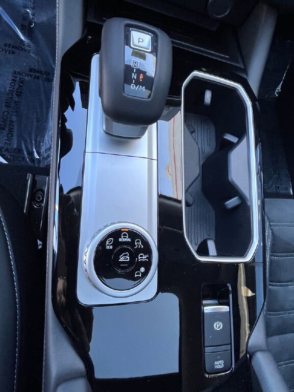 New 2025 Mitsubishi Outlander SE image 21