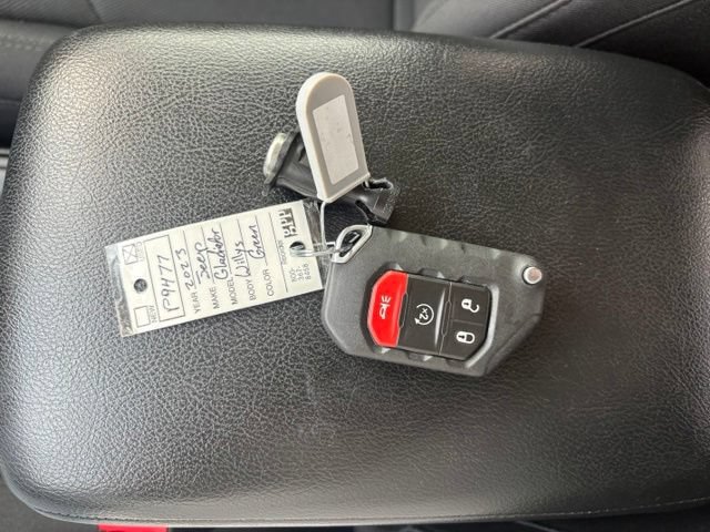 Used 2023 Jeep Gladiator Sport AWD/4WD image 6