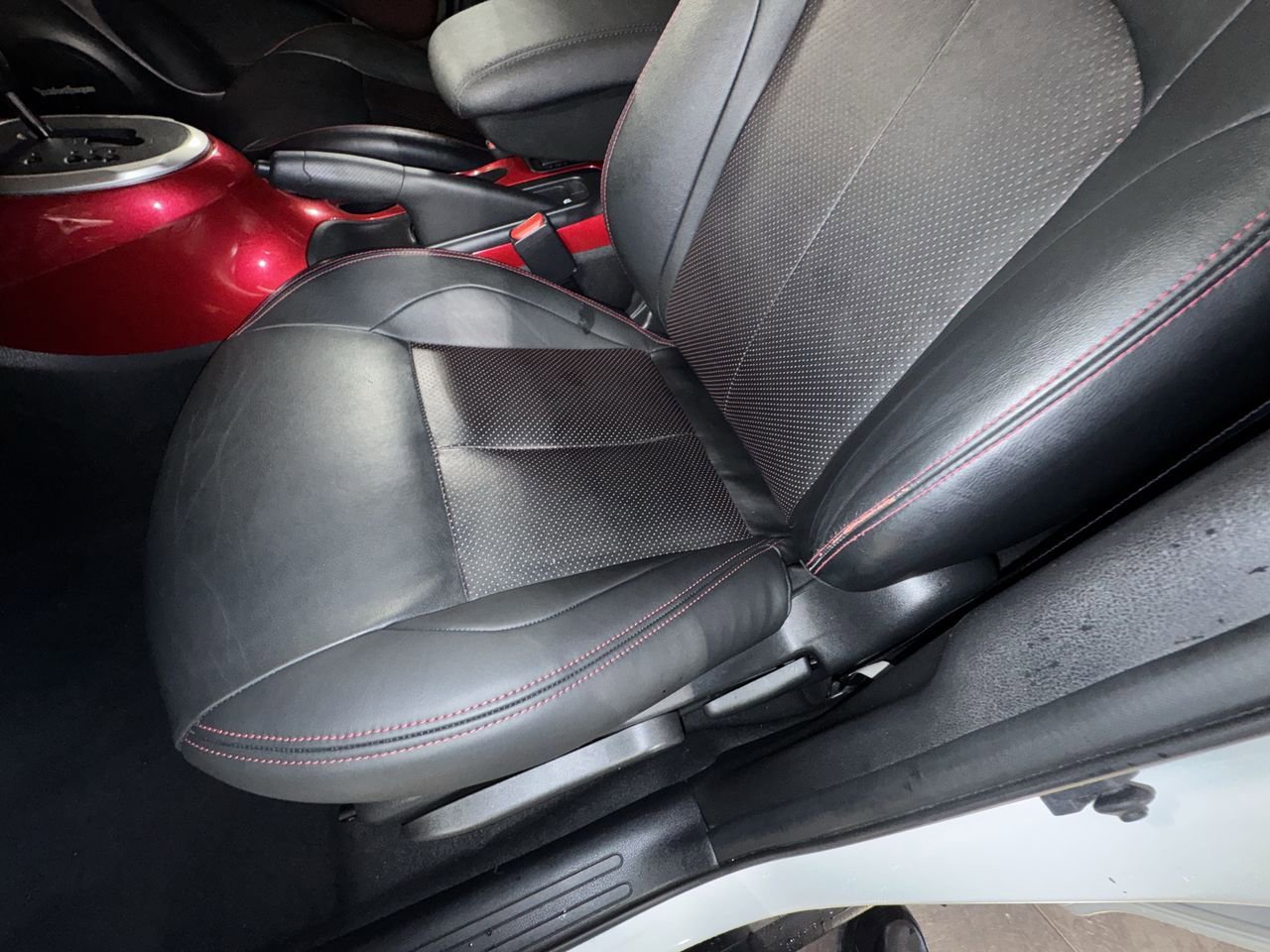 Used 2016 Nissan Juke SL image 19