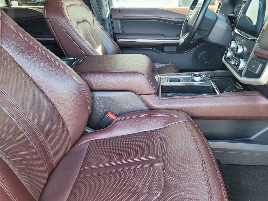 Used 2023 Ford Expedition Max Limited image 18