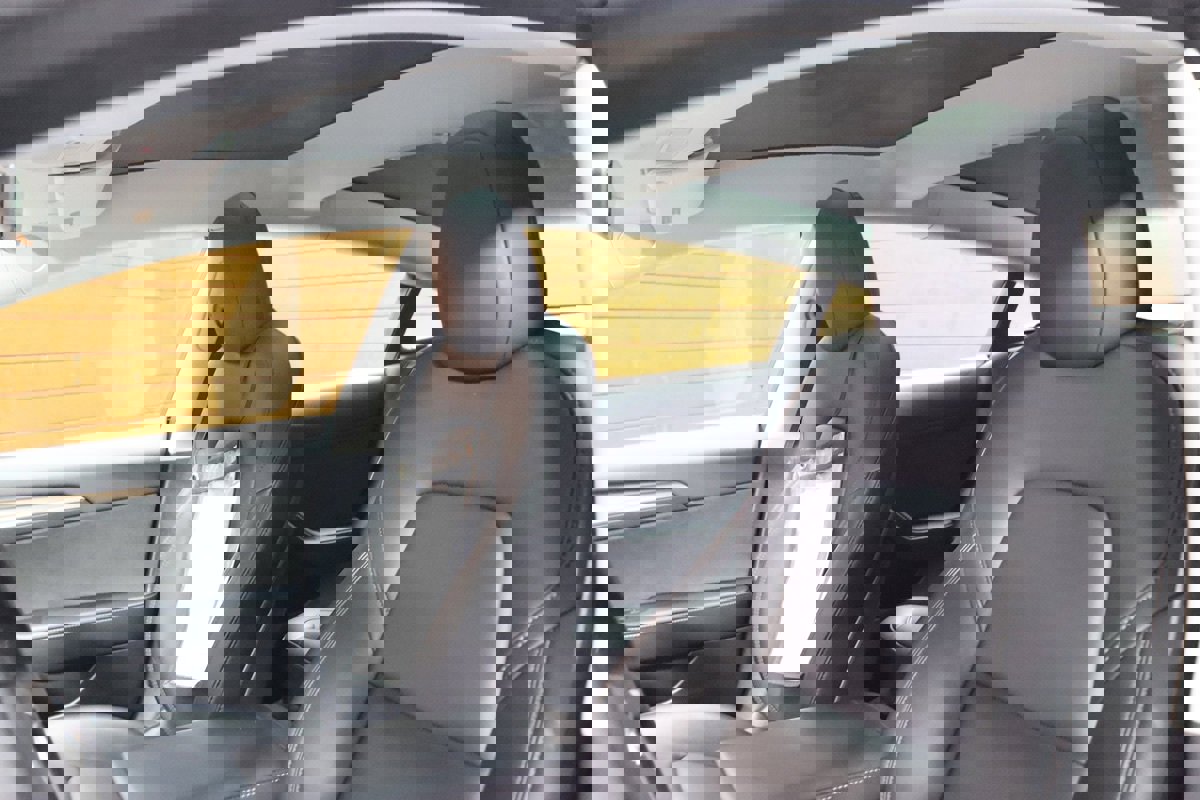 Used 2023 Tesla Model 3 Standard Range image 38