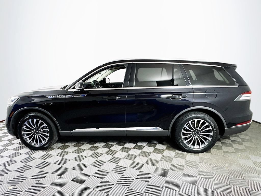 Used 2022 Lincoln Aviator Reserve AWD/4WD image 4