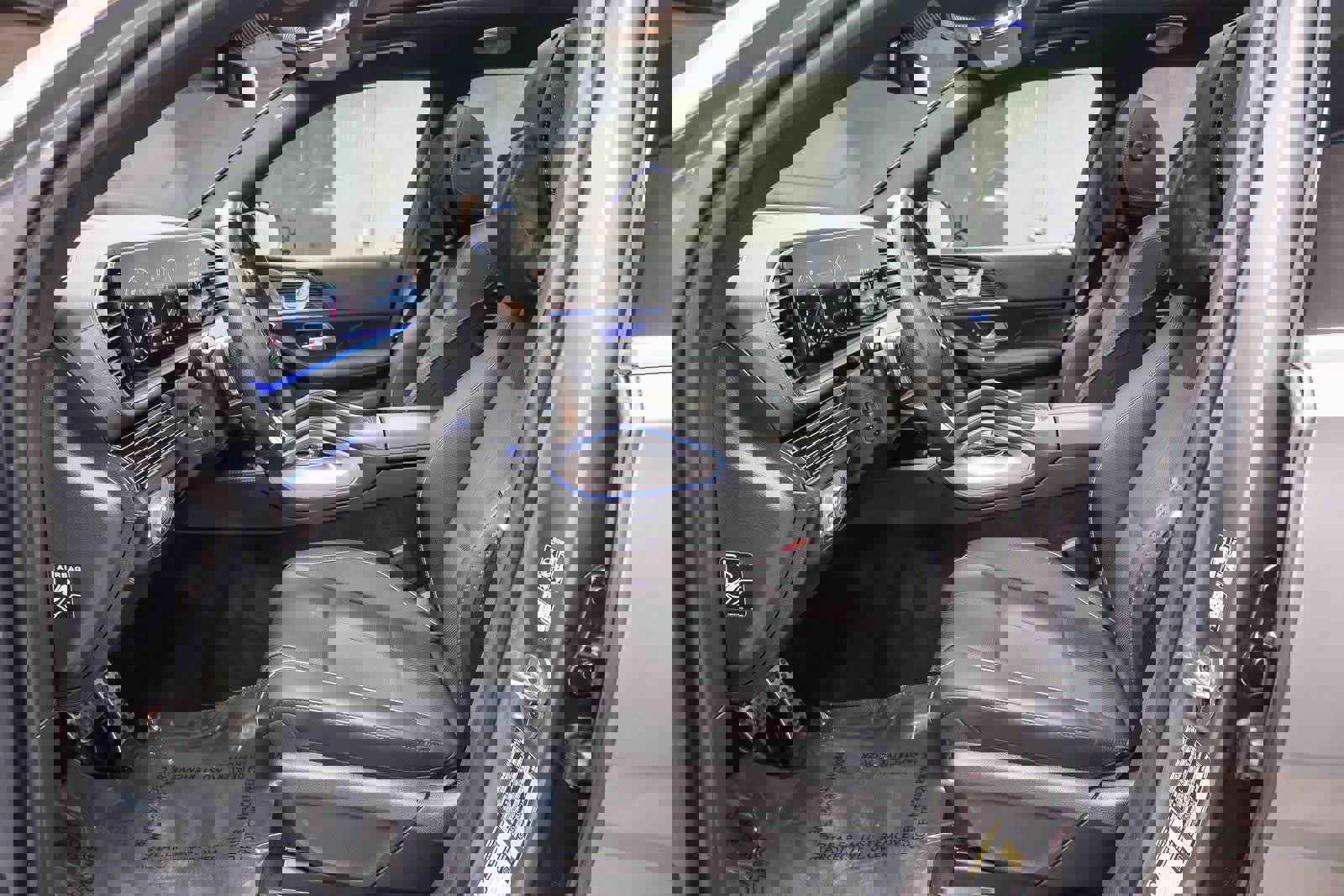 Used 2025 Mercedes-Benz GLS 450 4MATIC image 17