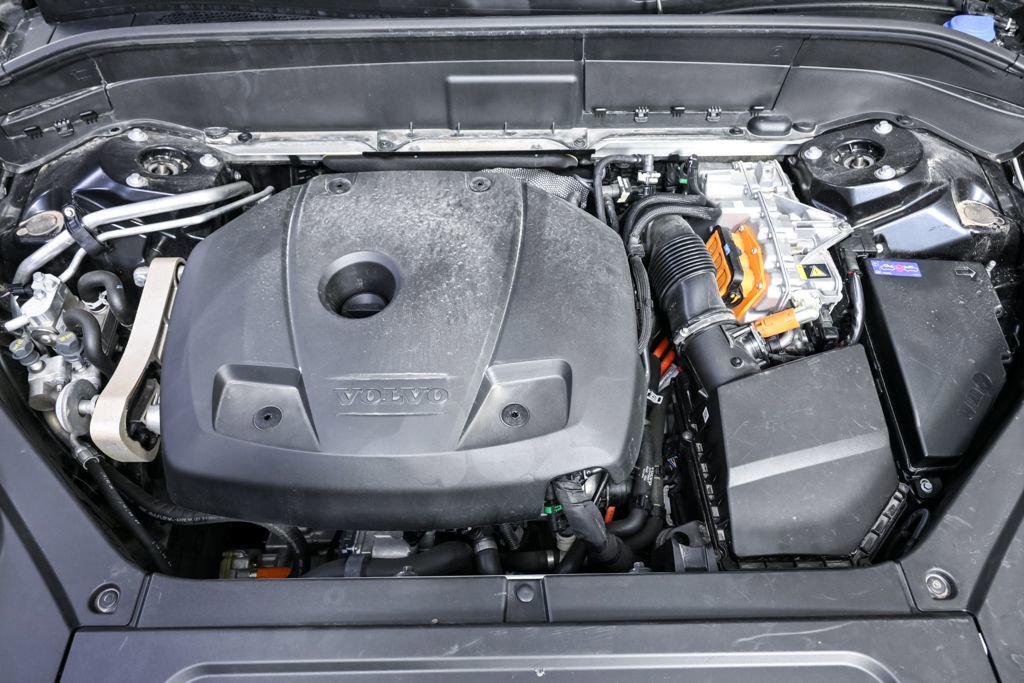 Certified 2024 Volvo XC90 T8 Core image 36