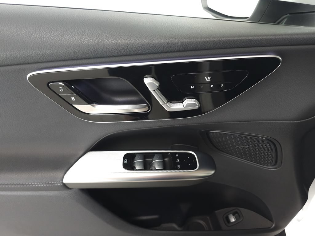 Certified 2026 Mercedes-Benz GLC 300 4MATIC image 6