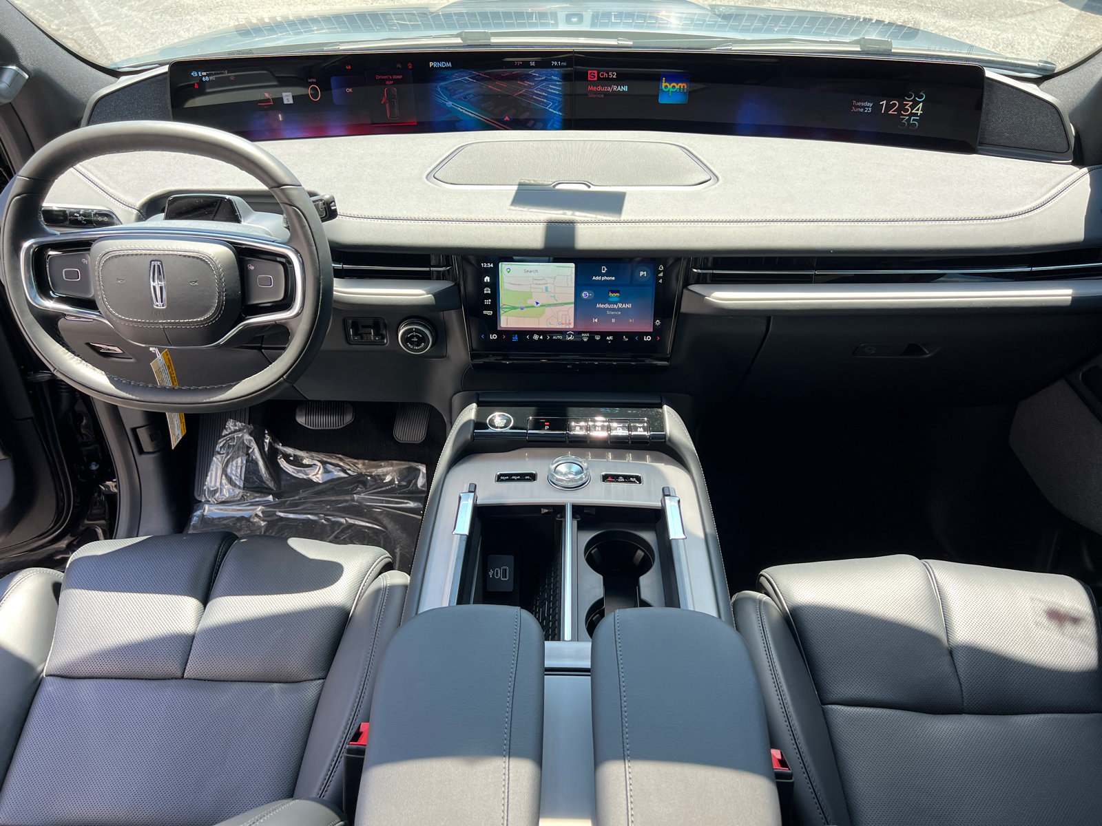 New 2026 Lincoln Navigator Reserve w/ Jet Appearance Package AWD/4WD image 30