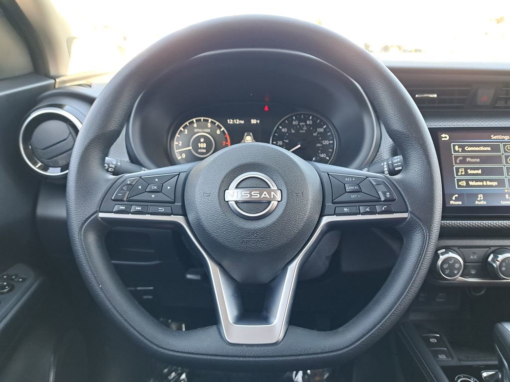 Used 2023 Nissan Kicks SV image 19