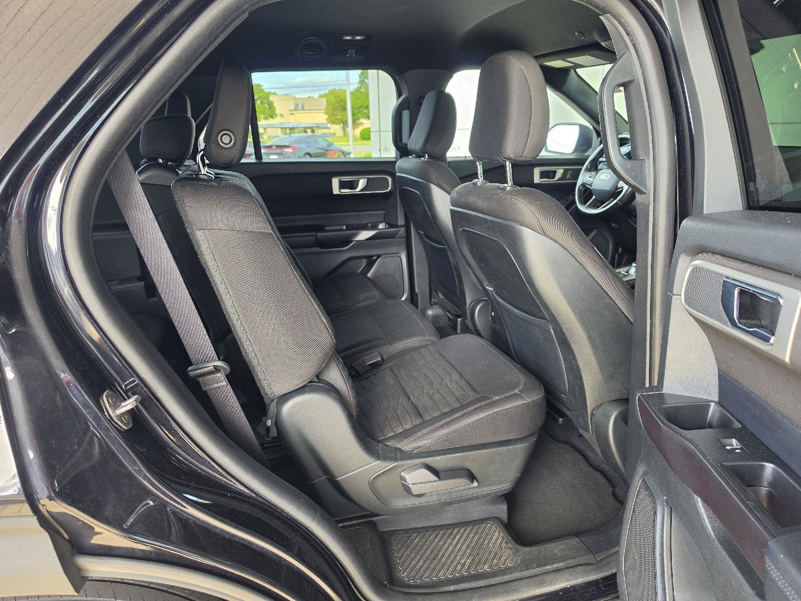 Used 2020 Ford Explorer XLT w/ Comfort Package AWD/4WD image 9