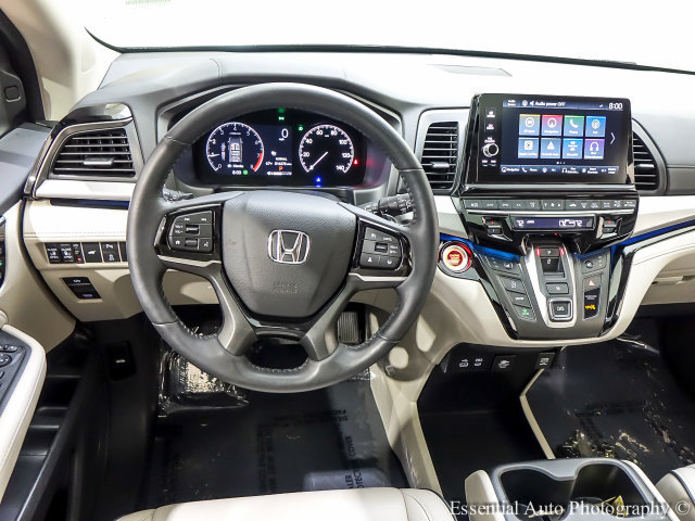Used 2025 Honda Odyssey Touring image 3