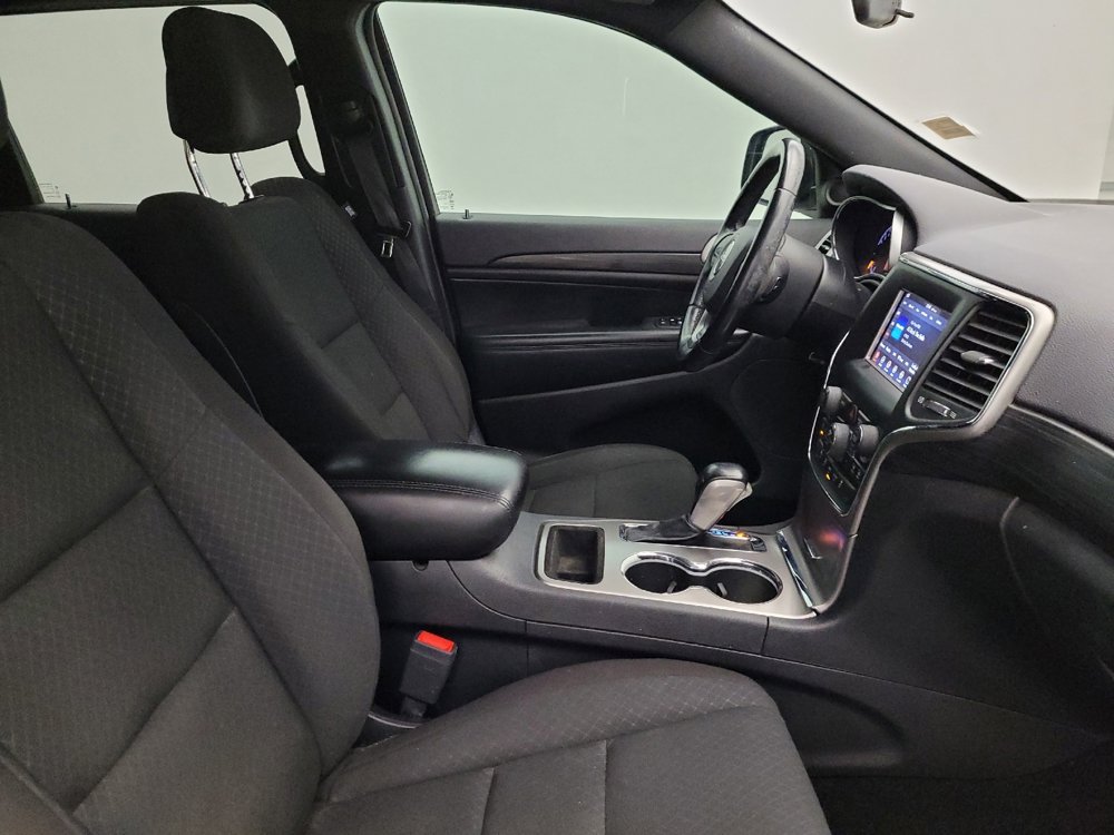 Used 2021 Jeep Grand Cherokee Laredo image 21