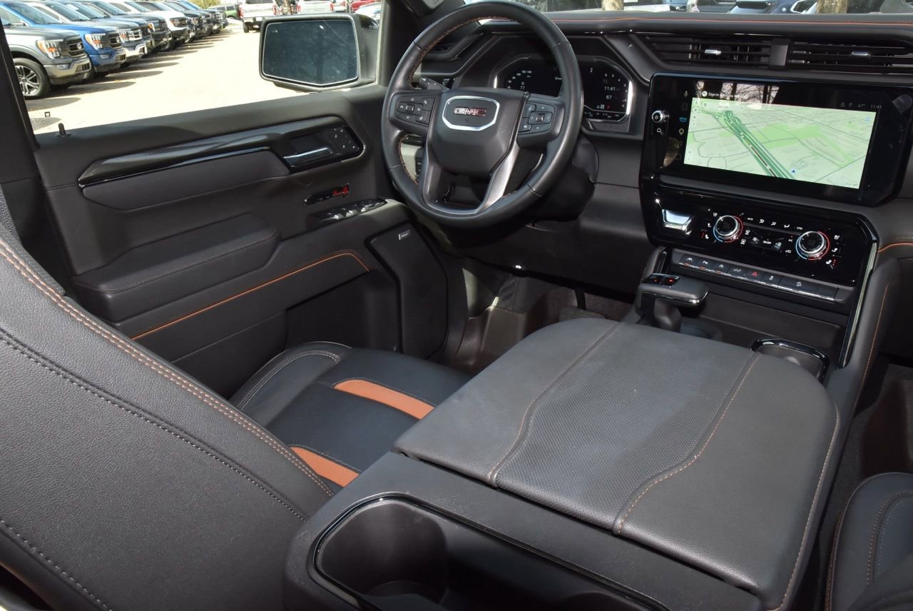 Used 2025 GMC Sierra 1500 AT4 w/ AT4 Premium Package image 15