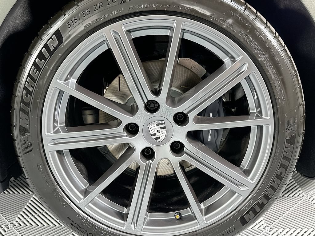 New 2026 Porsche Panamera RWD image 33