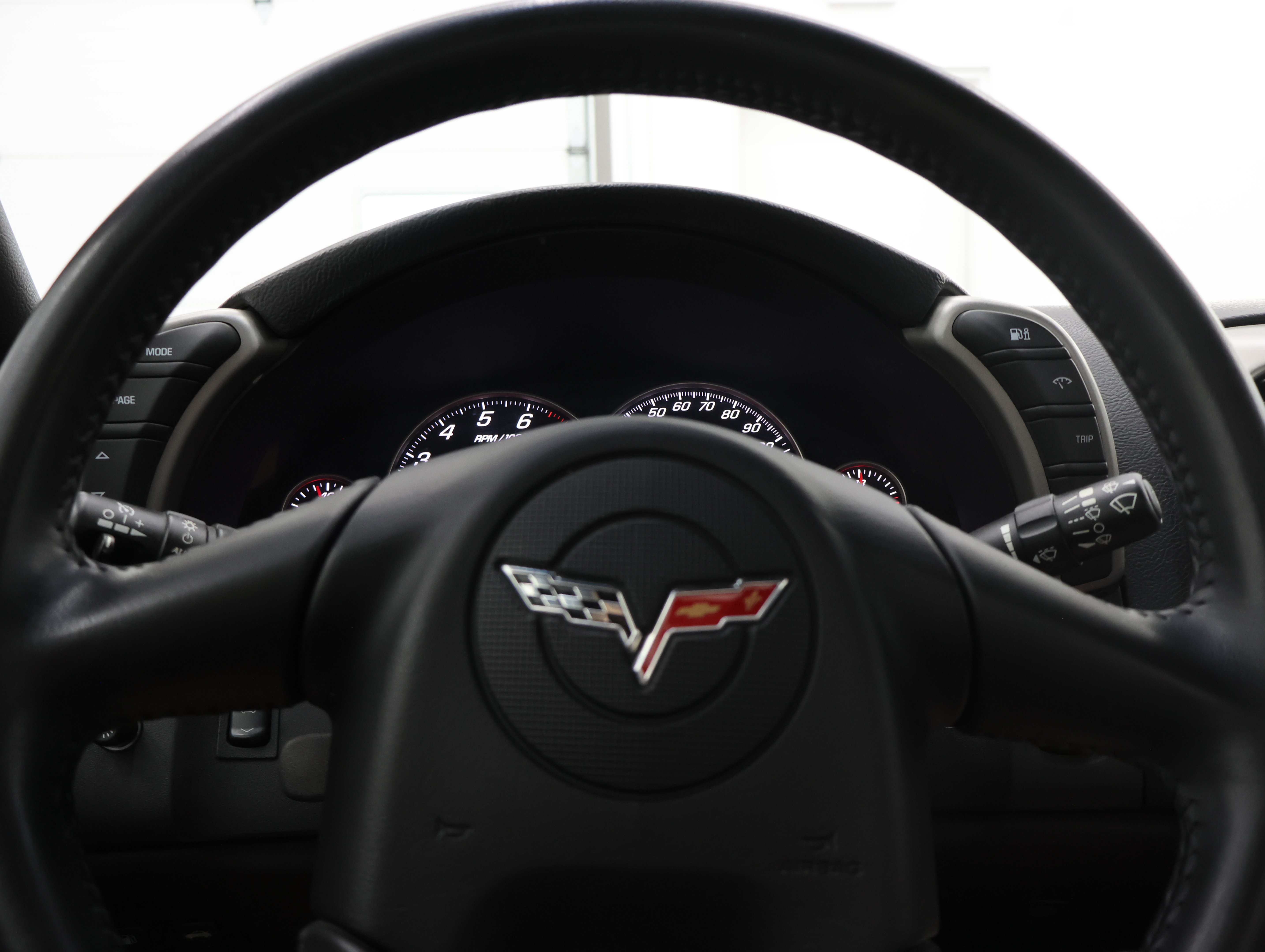 Used 2005 Chevrolet Corvette Convertible w/ Preferred Equipment Group RWD image 13
