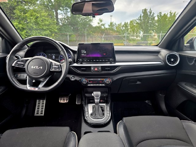 Used 2023 Kia Forte GT-Line w/ GT-Line Premium Package FWD image 15