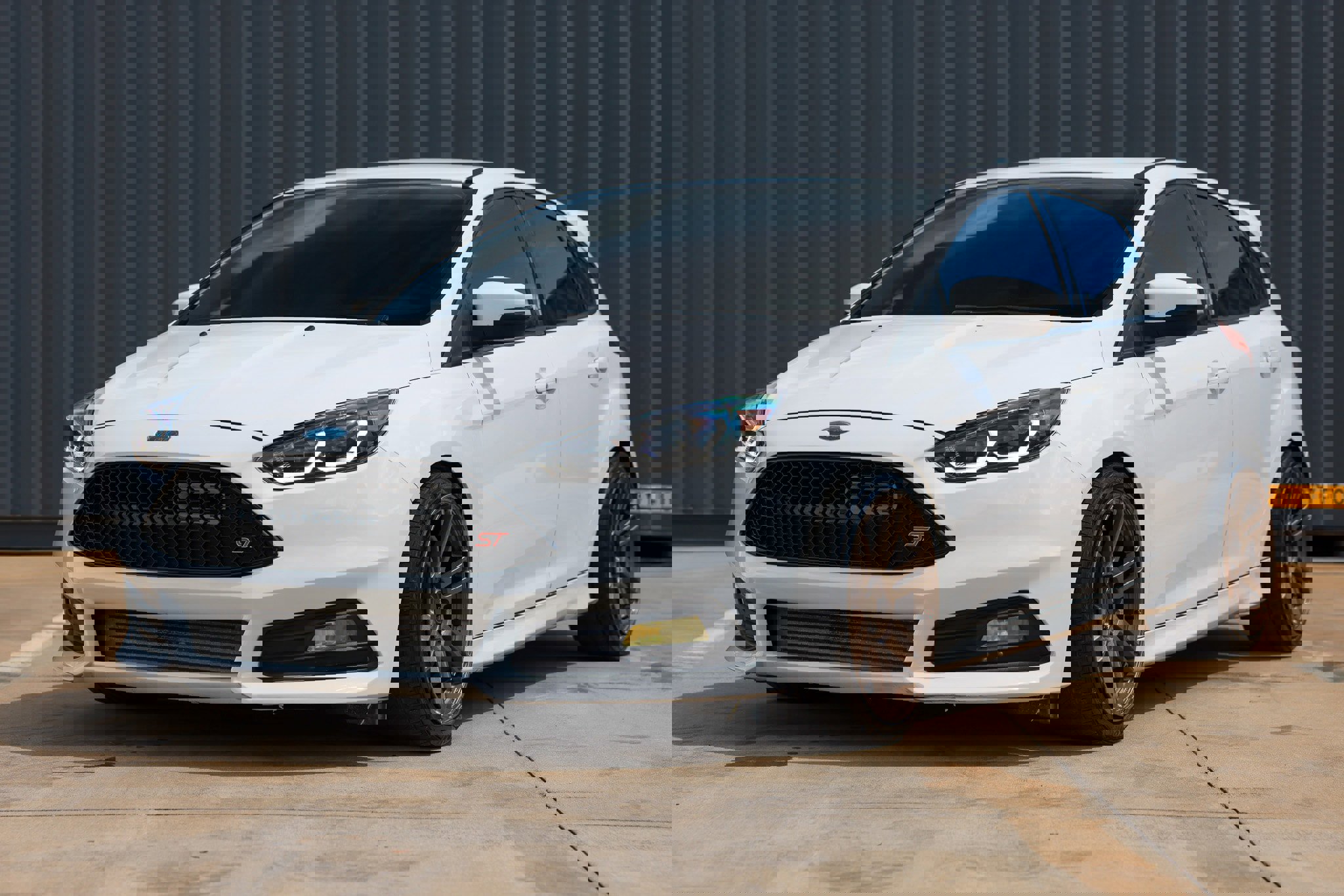 Used 2017 Ford Focus ST image 4