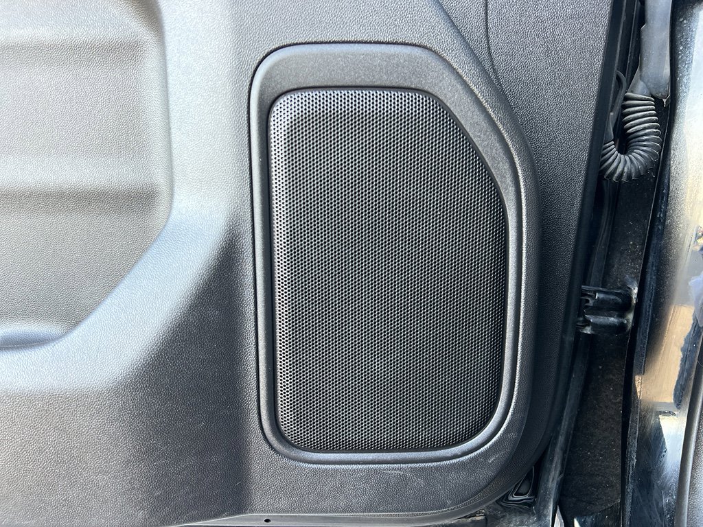 Used 2021 GMC Sierra 1500 SLT w/ Driver Alert Package II image 21