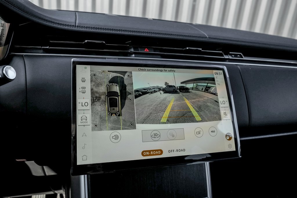 New 2025 Land Rover Range Rover SE image 12