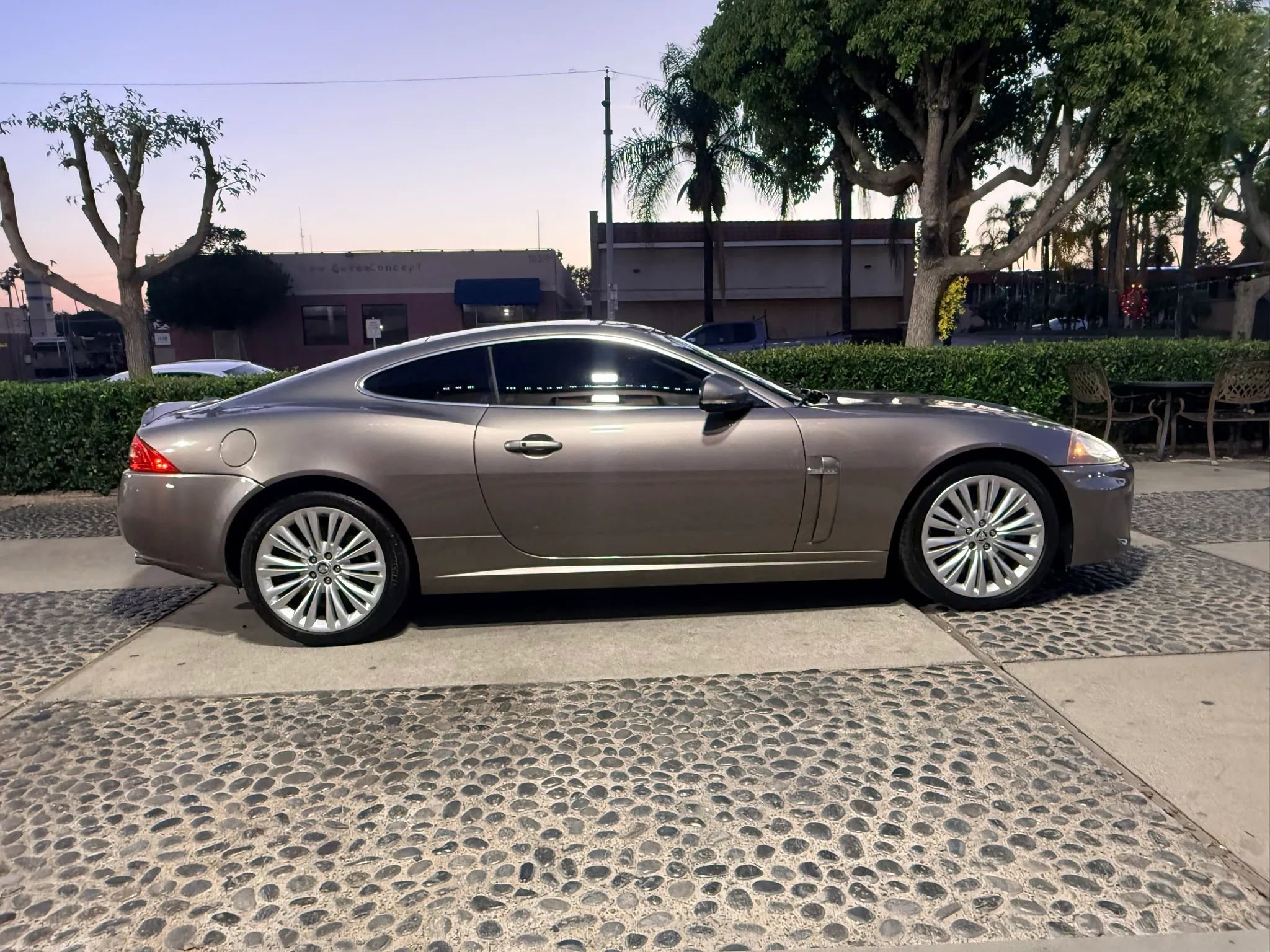 Used 2011 Jaguar XK Coupe image 4