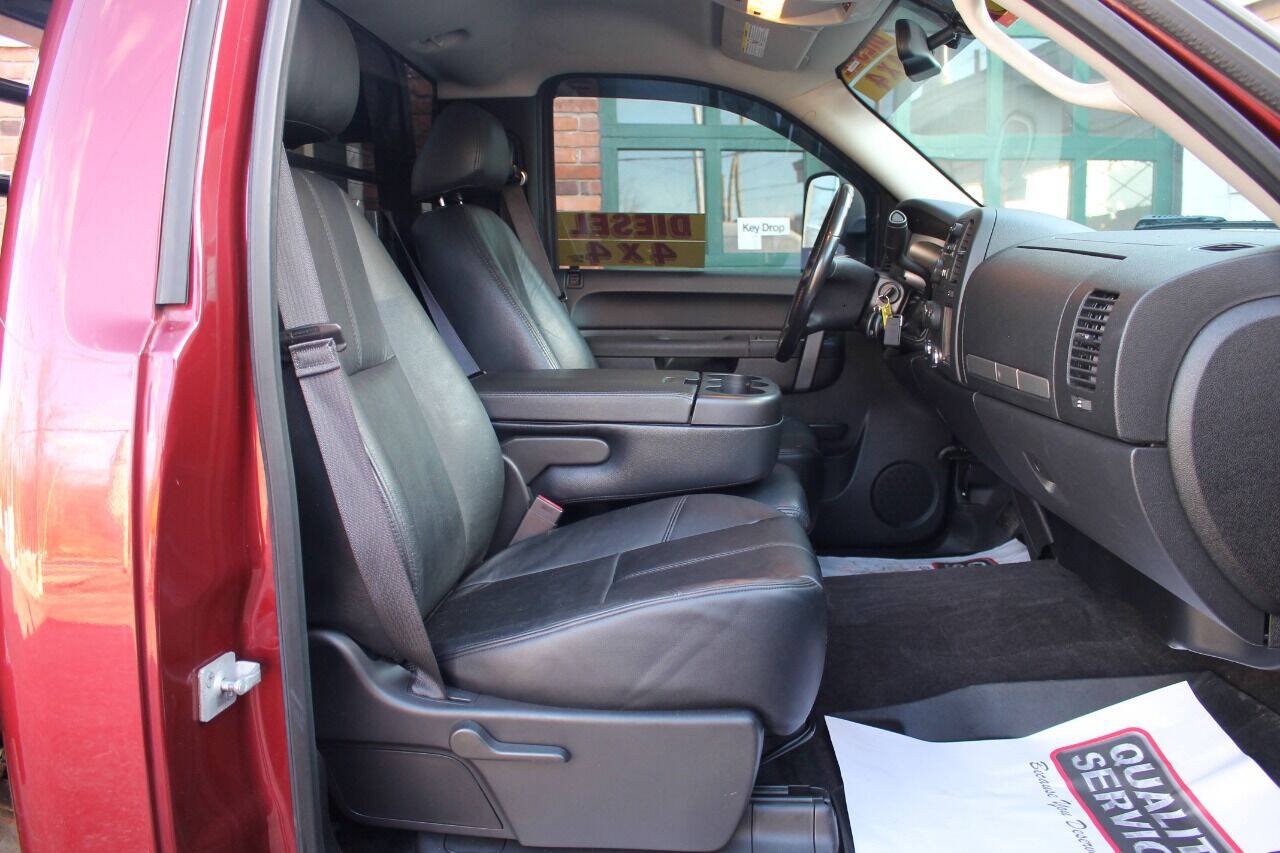 Used 2013 Chevrolet Silverado 3500 LT w/ Convenience Package AWD/4WD image 29